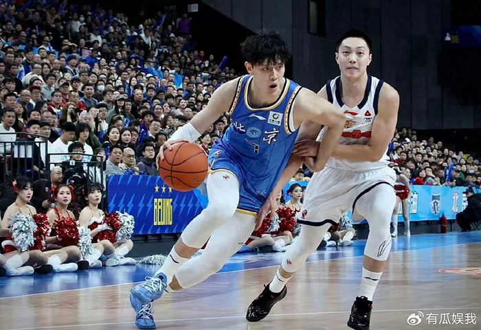 合砍65+19，广东双外援大爆发！杜锋有喜有忧，单靠外援走不远|广东队|北控|萨林杰|萨姆纳|广东男篮_新浪体育_新浪新闻