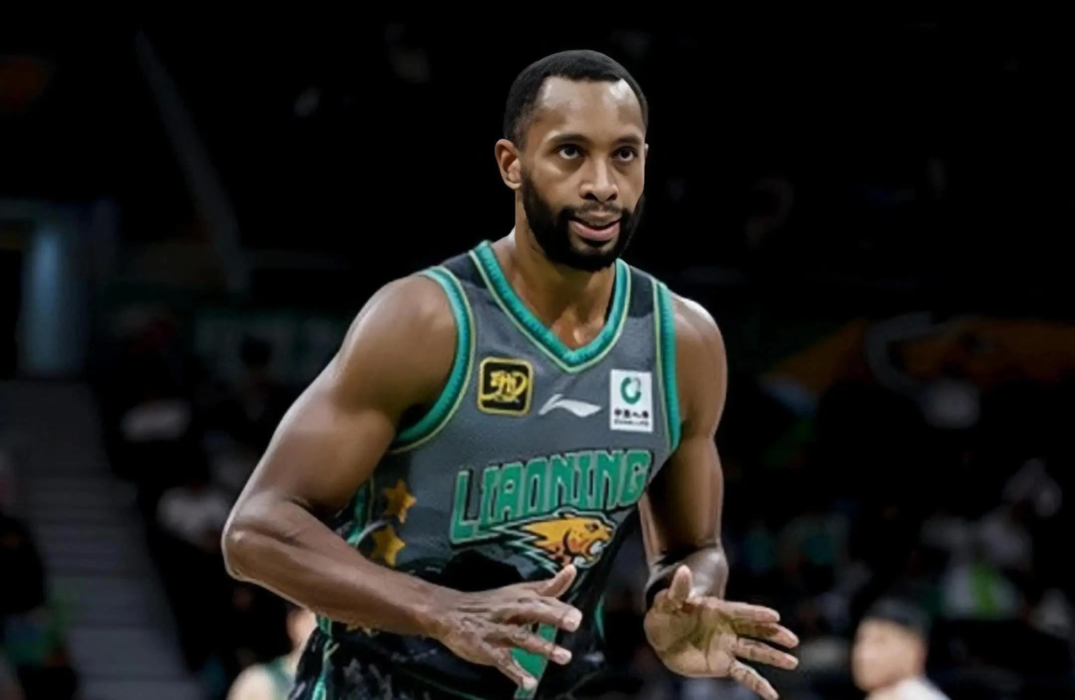 媒体人：山东男篮有意弗格但报价未达成一致，三、四外援会陆续到位